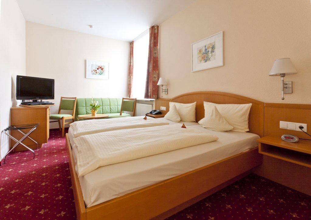Akzent Hotel Goldner Stern Muggendorf  Dış mekan fotoğraf
