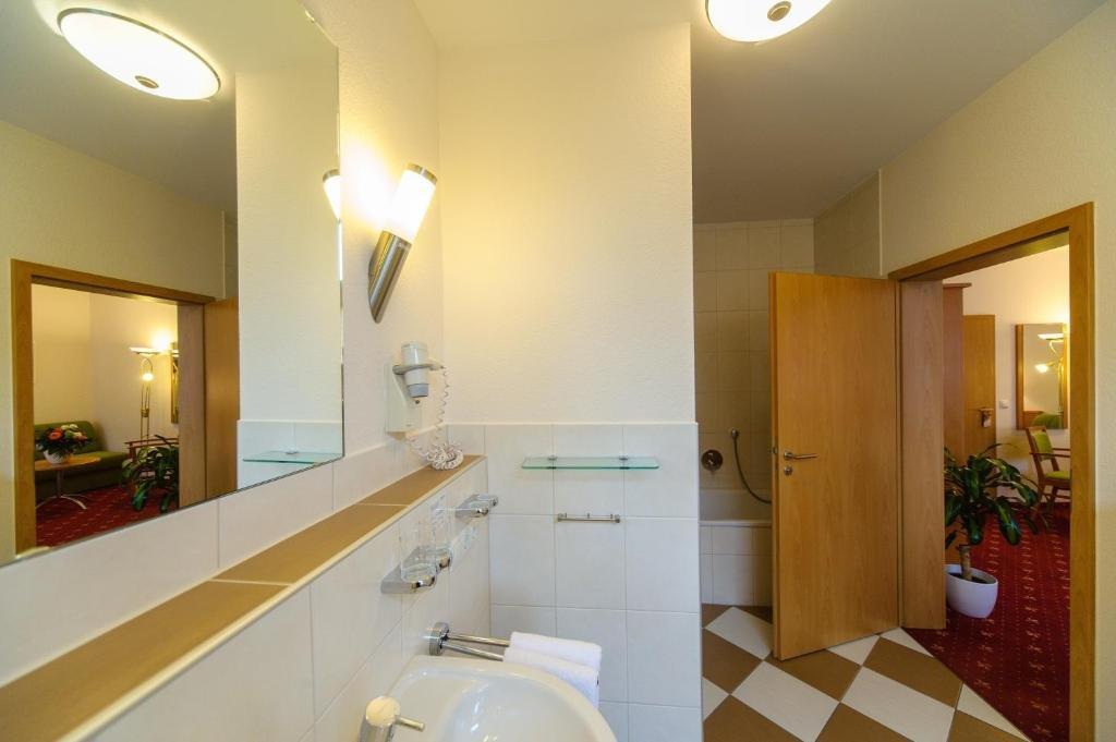 Akzent Hotel Goldner Stern Muggendorf  Dış mekan fotoğraf