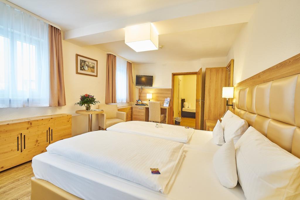 Akzent Hotel Goldner Stern Muggendorf  Dış mekan fotoğraf