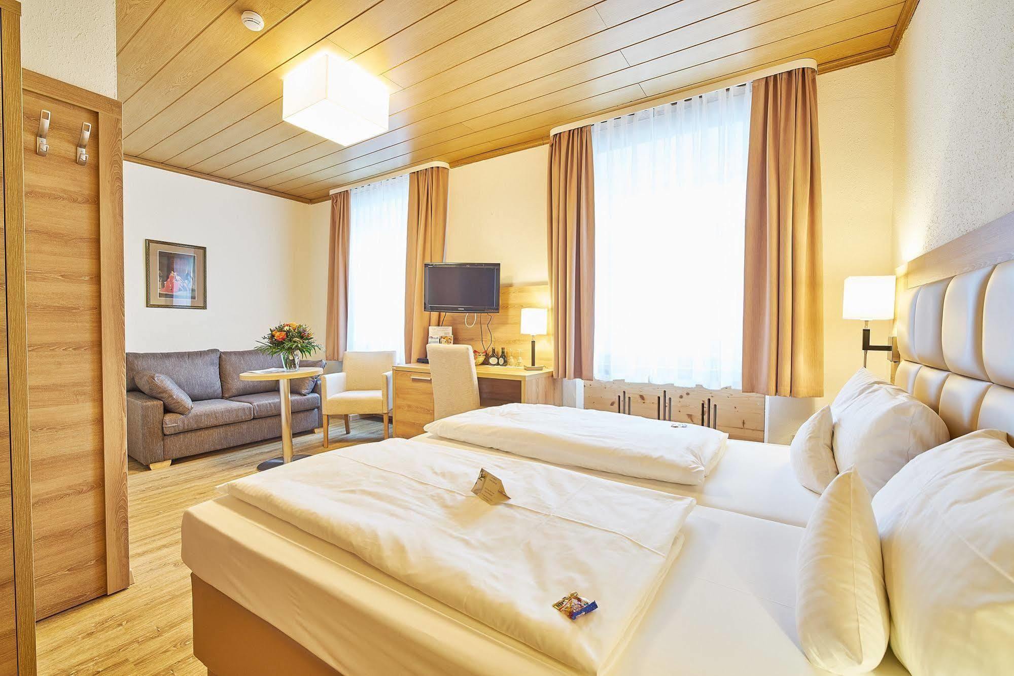 Akzent Hotel Goldner Stern Muggendorf  Dış mekan fotoğraf